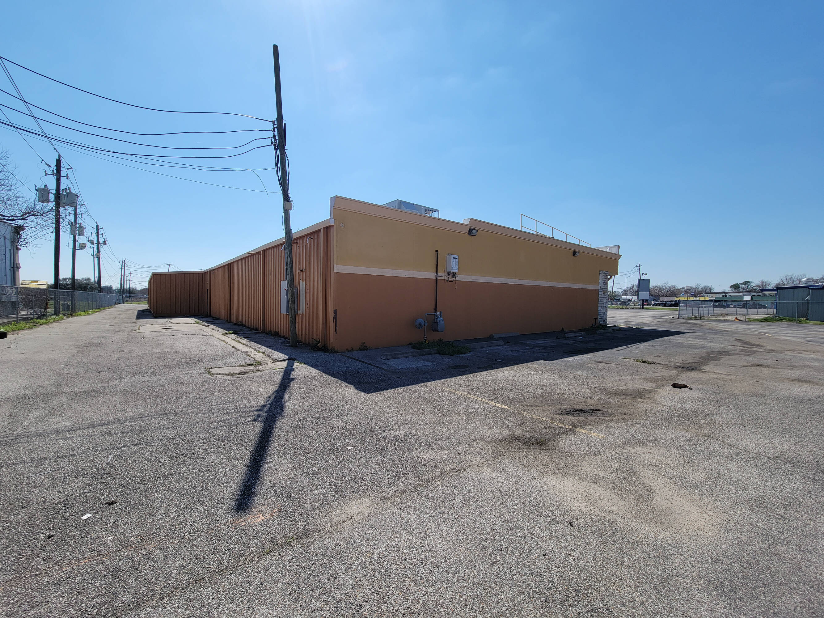2719 S. Richey Houston, TX 77017