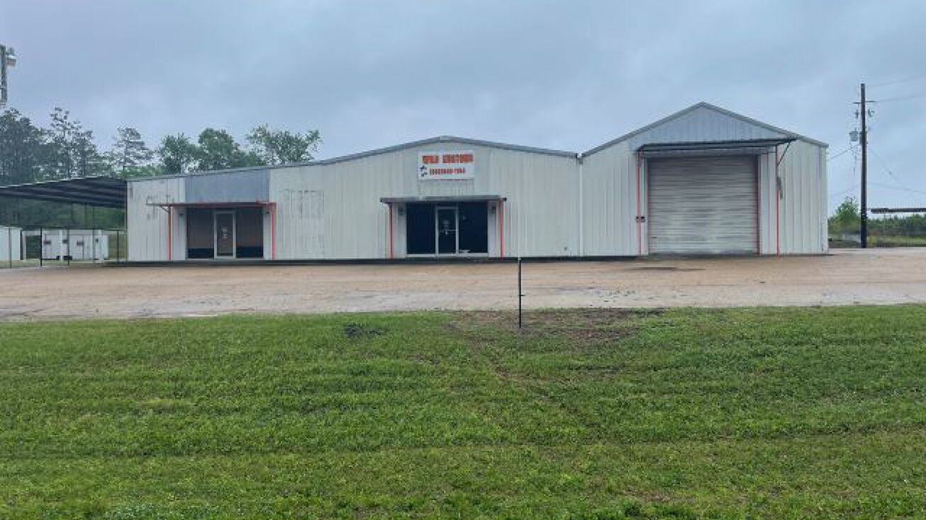 17718 SH 43 E, Tatum, TX 75691