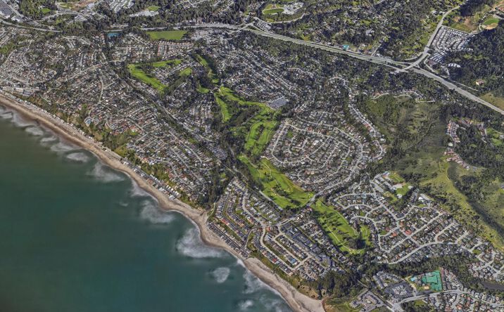 Pictures of Land property located at 610 Clubhouse Dr, Aptos, CA 95003 for comps - image #1