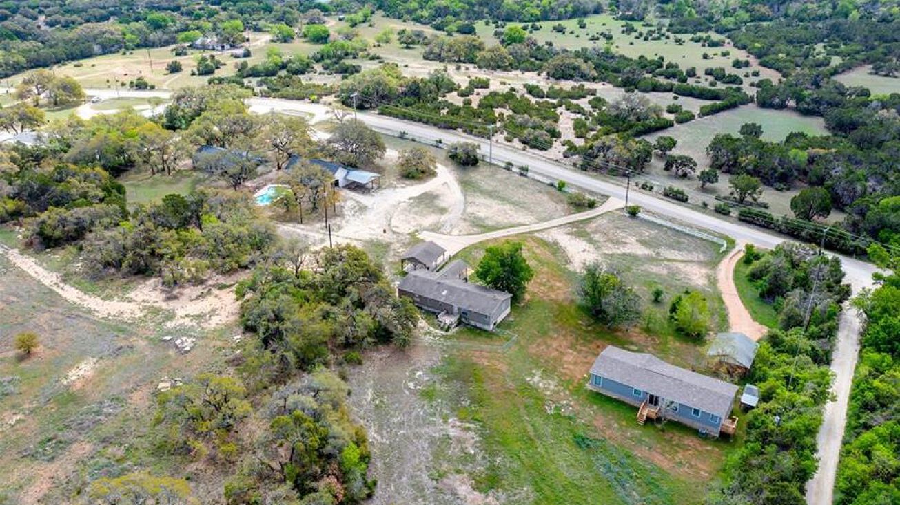 204 Gatlin Creek Rd, Dripping Springs, TX 78620