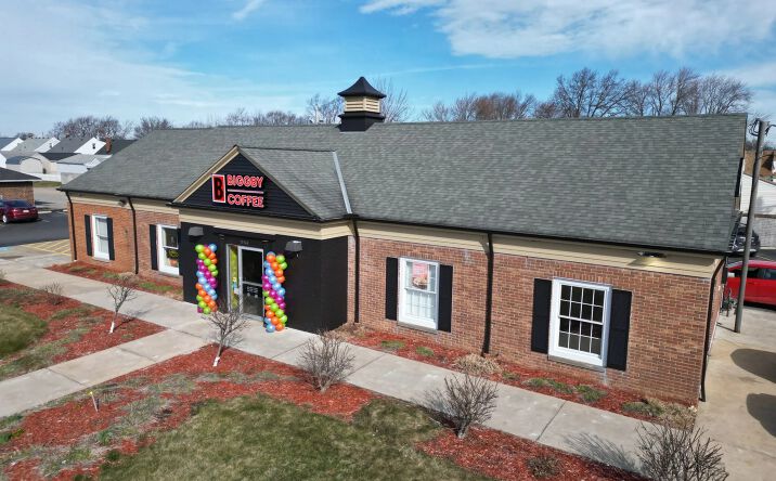 Pictures of Retail property located at 15344 Snow Rd, Brook Park, OH 44142 for sales - image #1