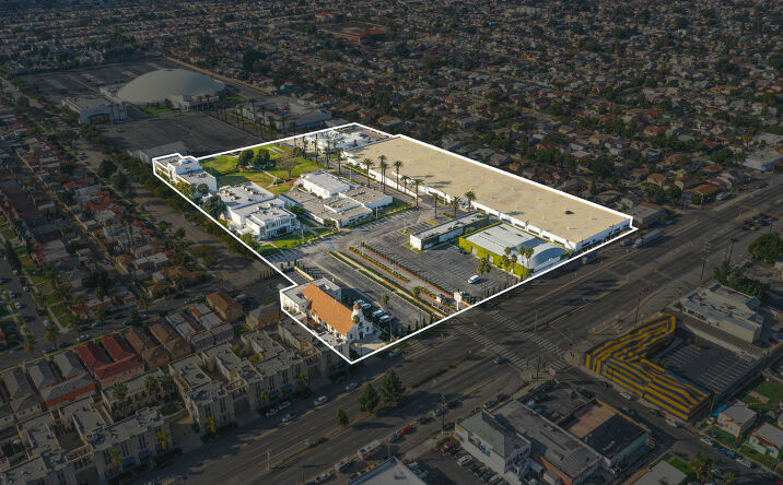 Pictures of Land property located at 7833 S Vermont Ave, Los Angeles, CA 90044 for sales - image #1