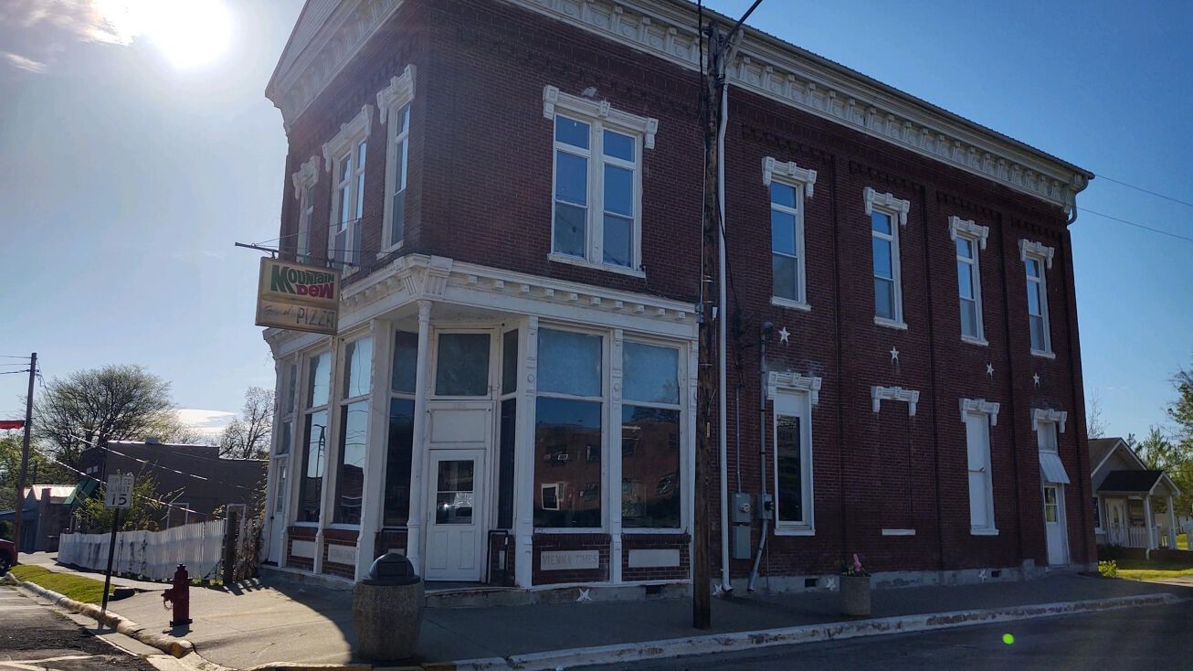 309 E MAIN Street, Vienna, IL 62995