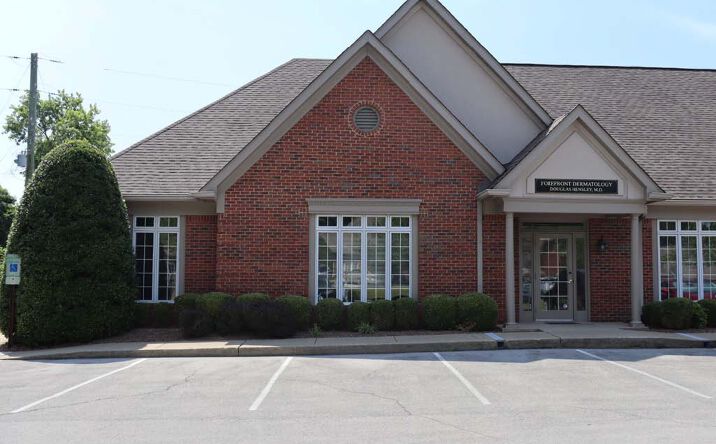 Pictures of Office property located at 305 Middletown Park Pl, Middletown, KY 40243 for comps - image #1