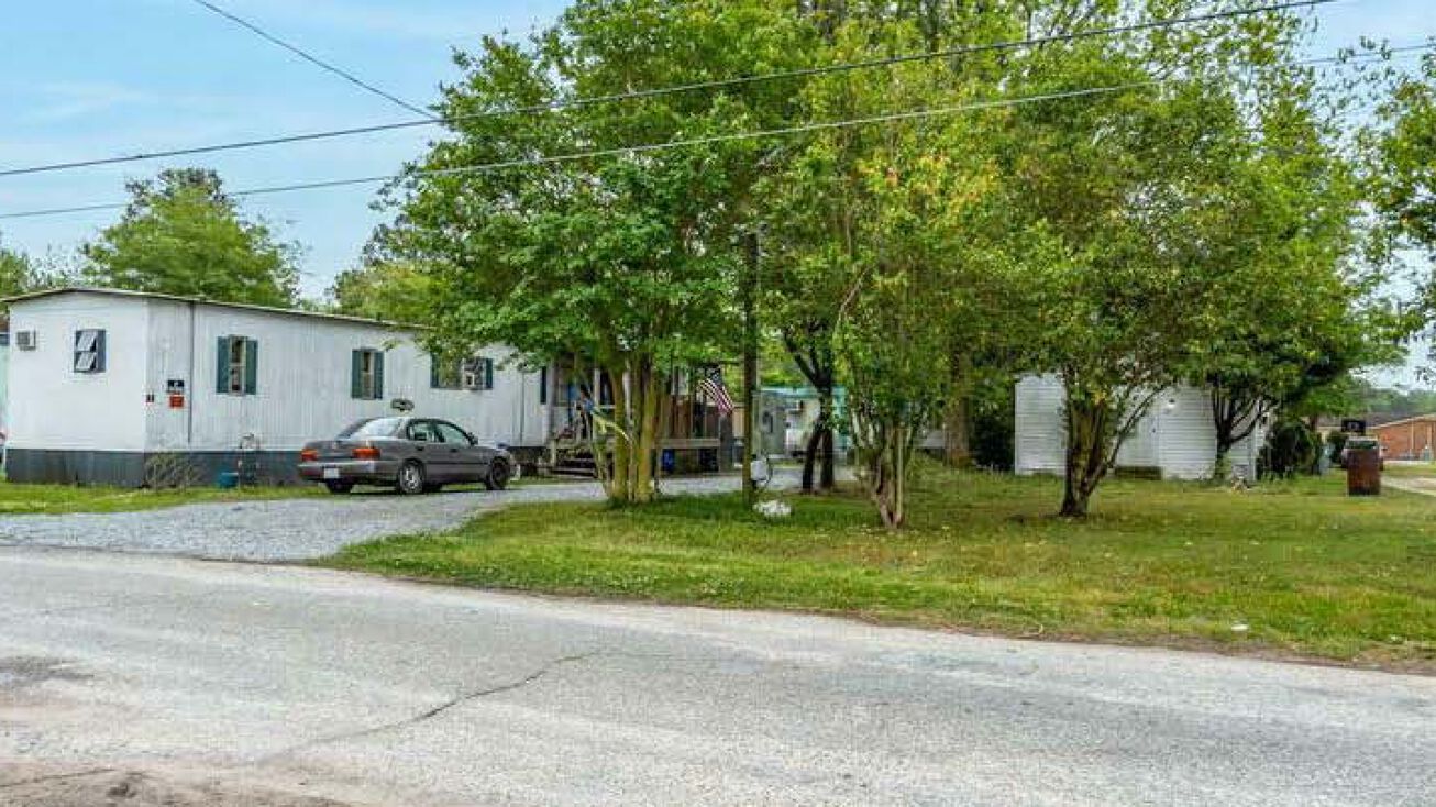 100 Leighton Dr, Pink Hill, NC 28572