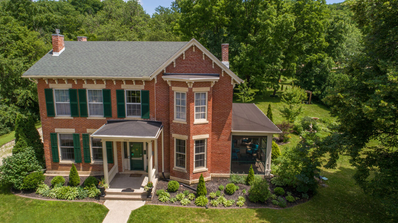 Pictures of Hospitality property located at 900 3rd St, Galena, IL 61036 for sales - image #1