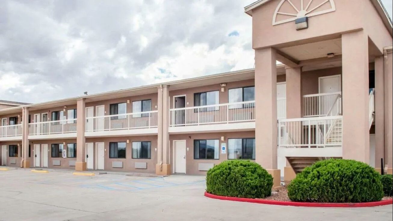 1408 Main St, Lordsburg, NM 88045