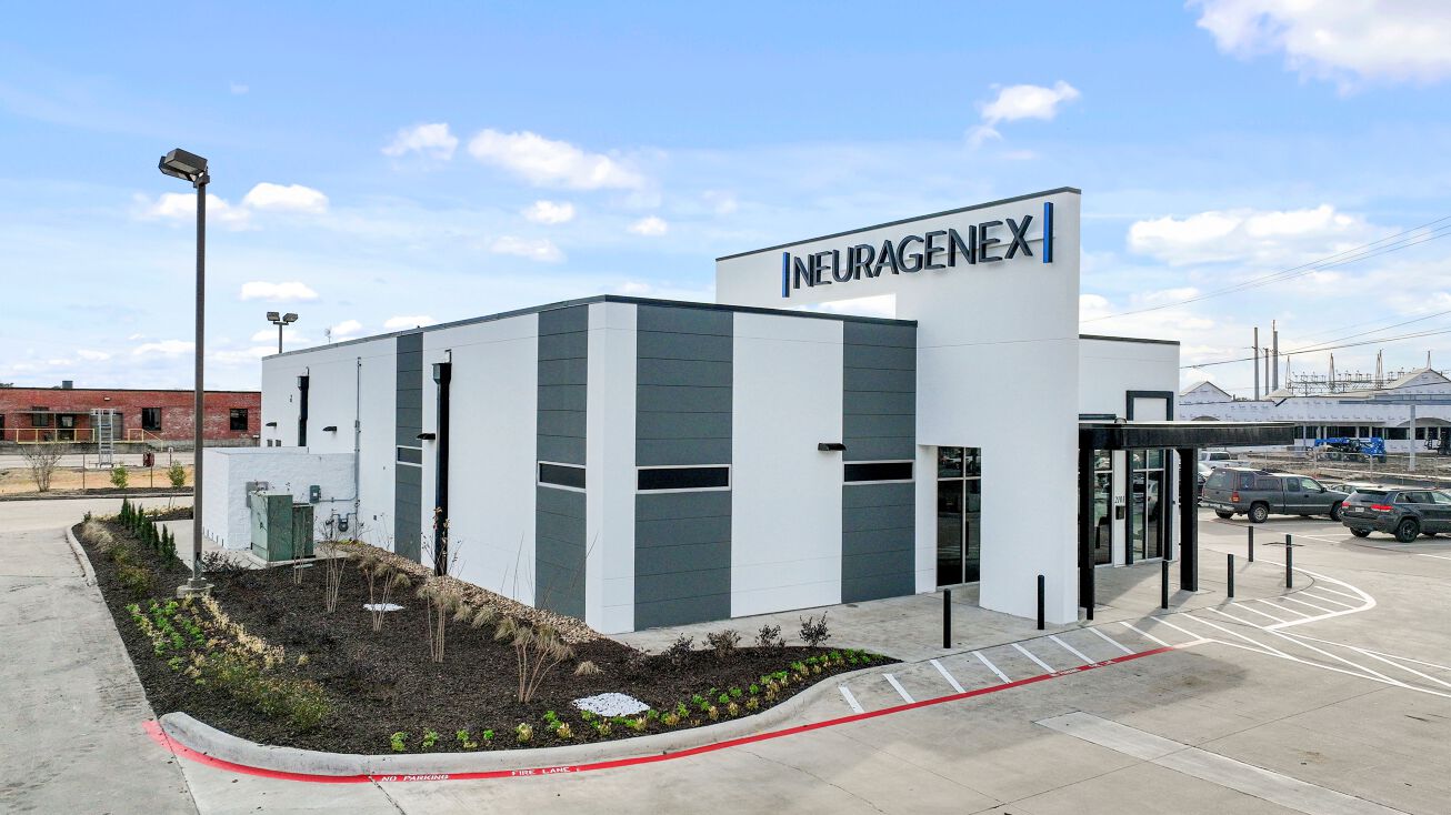 5901 W Waco Dr, Waco, TX 76710