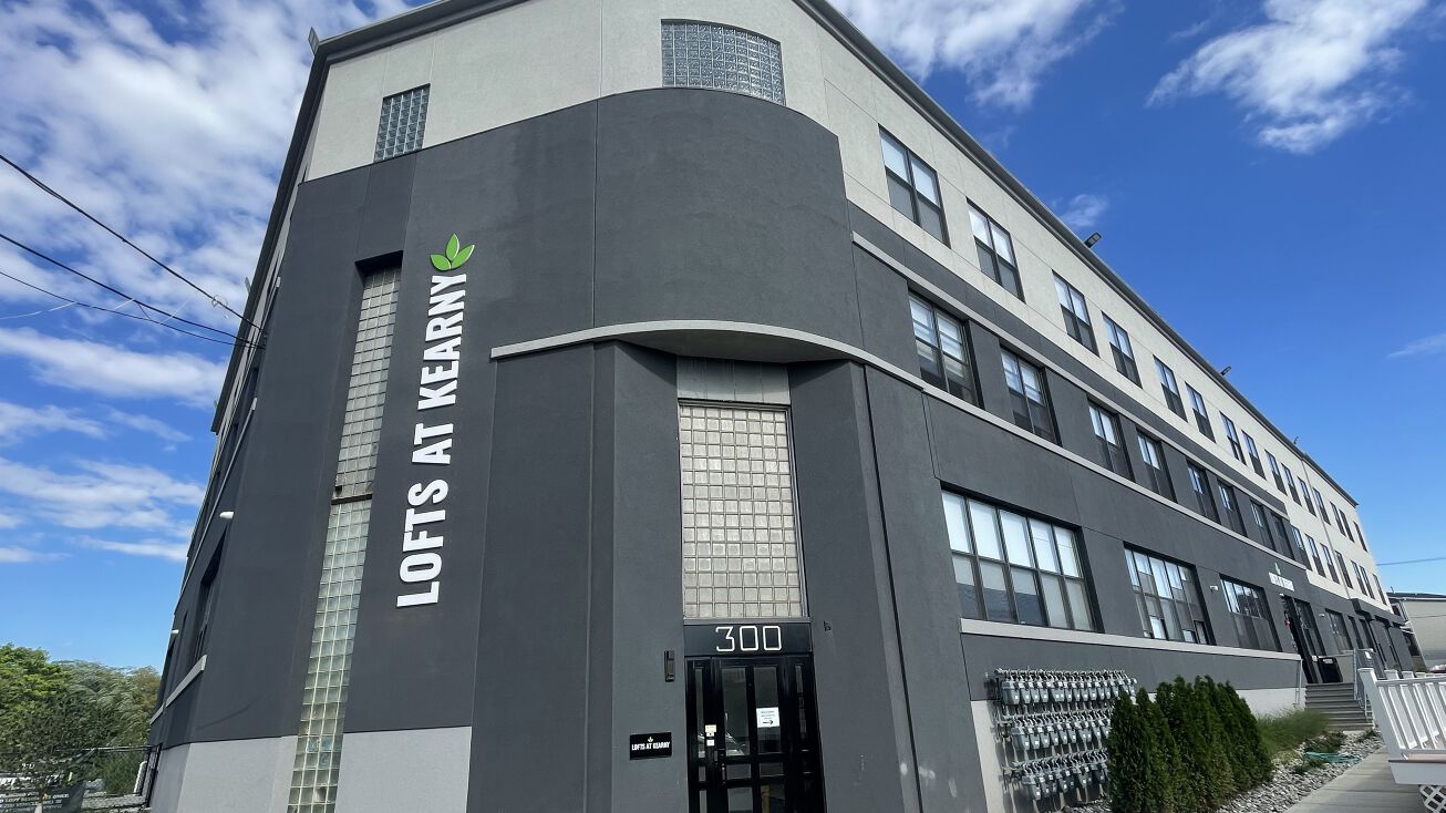 300 Hoyt St, Kearny, NJ 07032