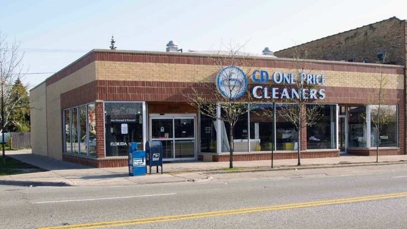 3320 W Devon Ave, Lincolnwood, IL 60712 Retail Property for Sale