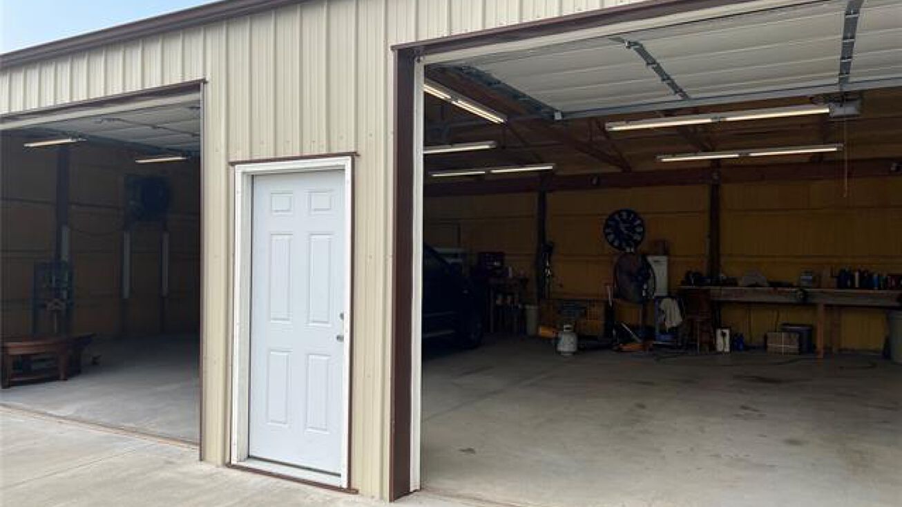 11201 E 126th Street North , Collinsville, OK 74021