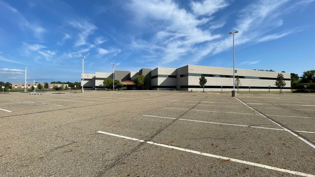 4500 Munson St NW, Canton, OH 44718