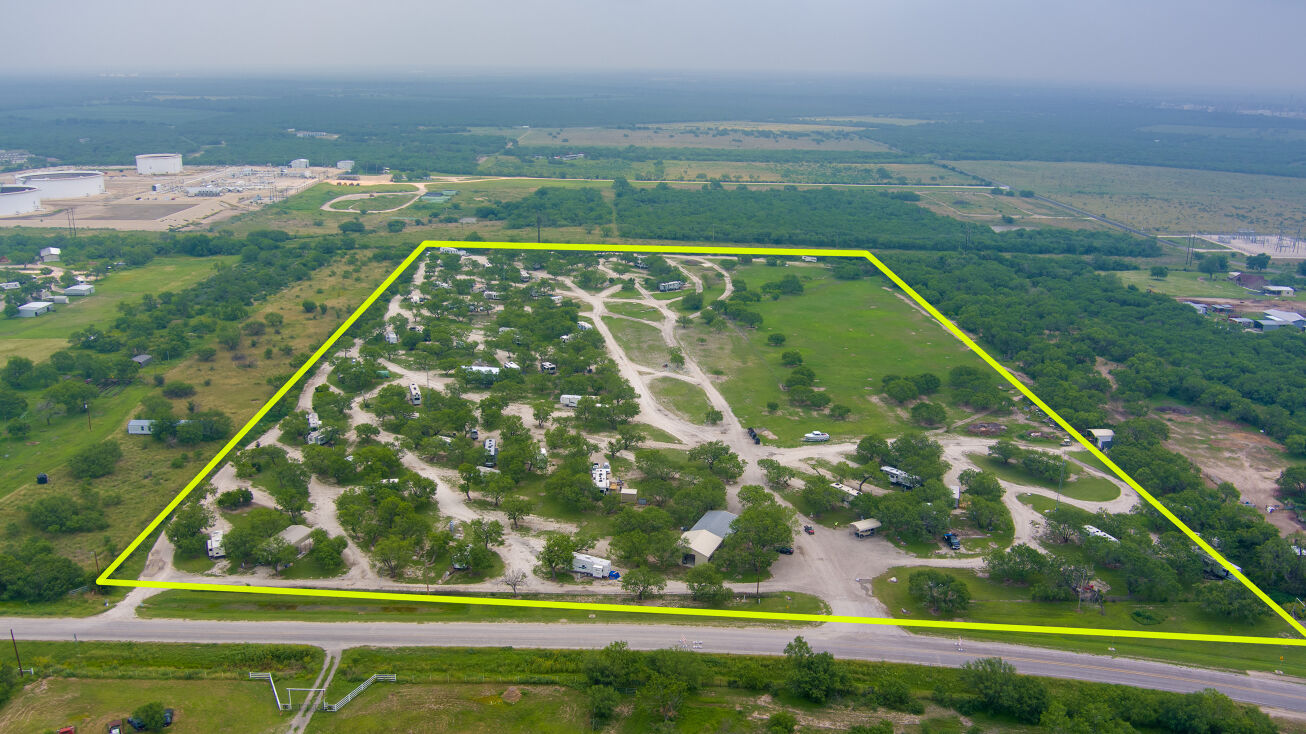 195 Farm to Market 1545, Three Rivers, TX 78071 Multifamily Property