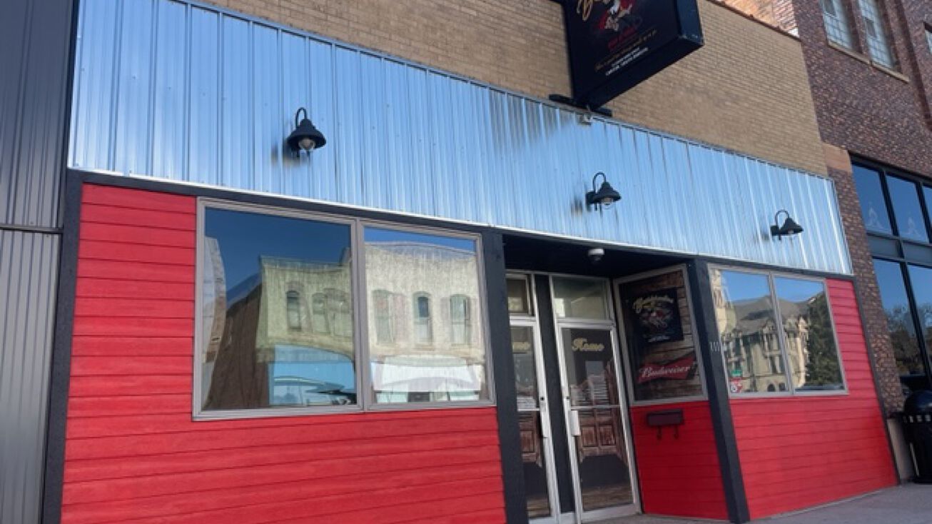 111 S Main St, Canton, SD 57013