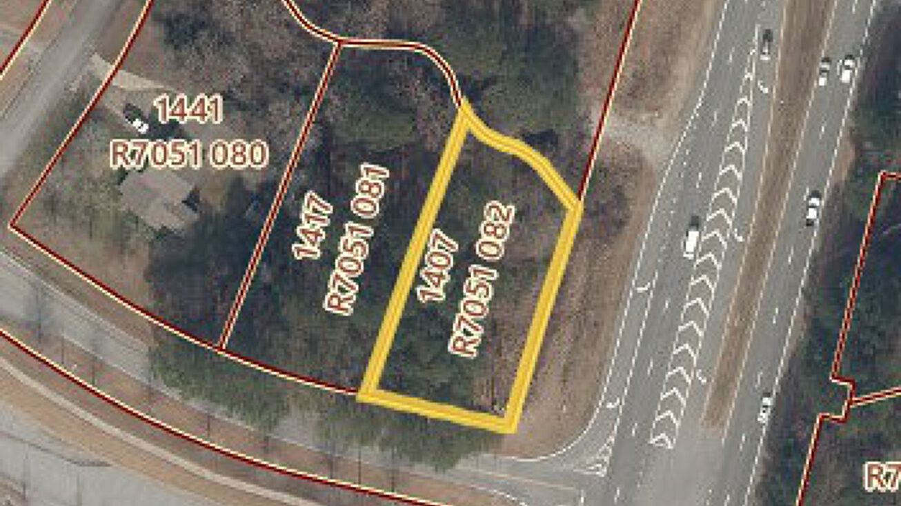 1407 Calvin Davis Cir, Lawrenceville, GA 30043