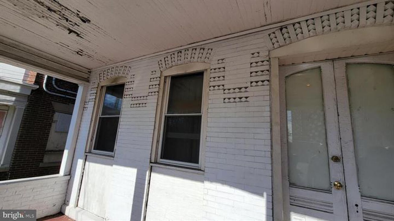 494 W State St, Trenton, NJ 08618