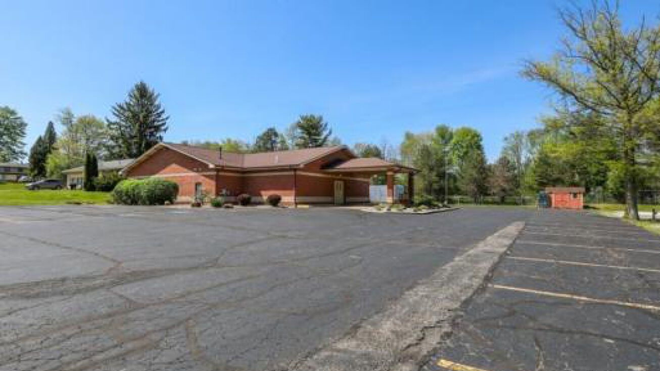 3761 Lovers Ln, Ravenna, OH 44266