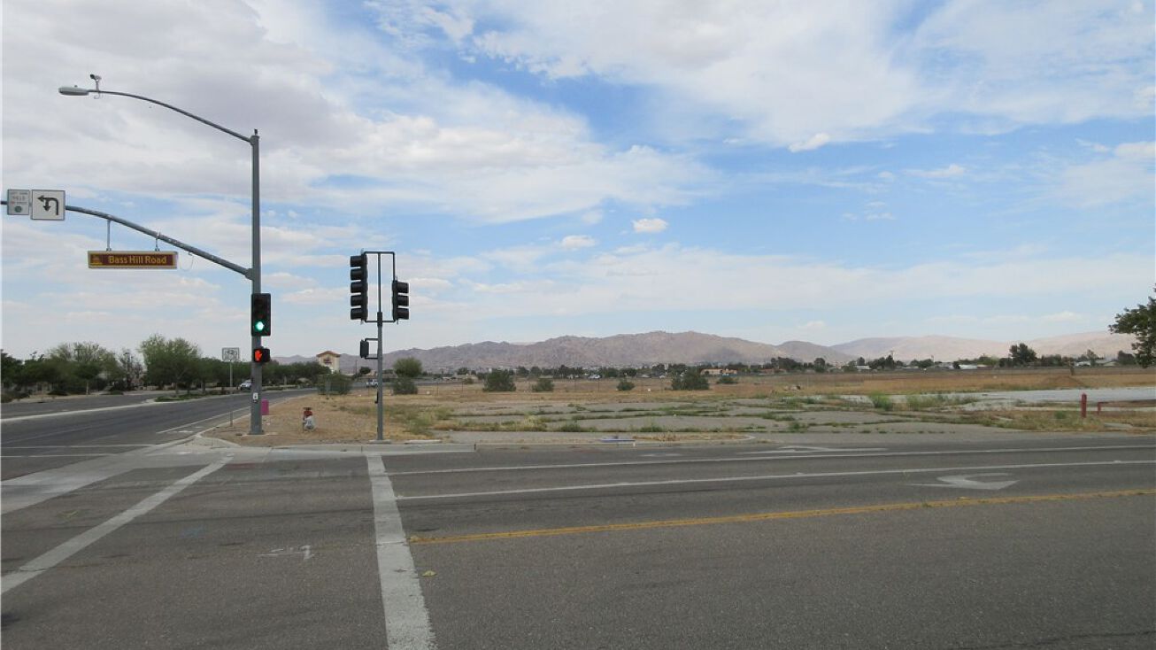 15001 Wakita, Apple Valley, CA 92307