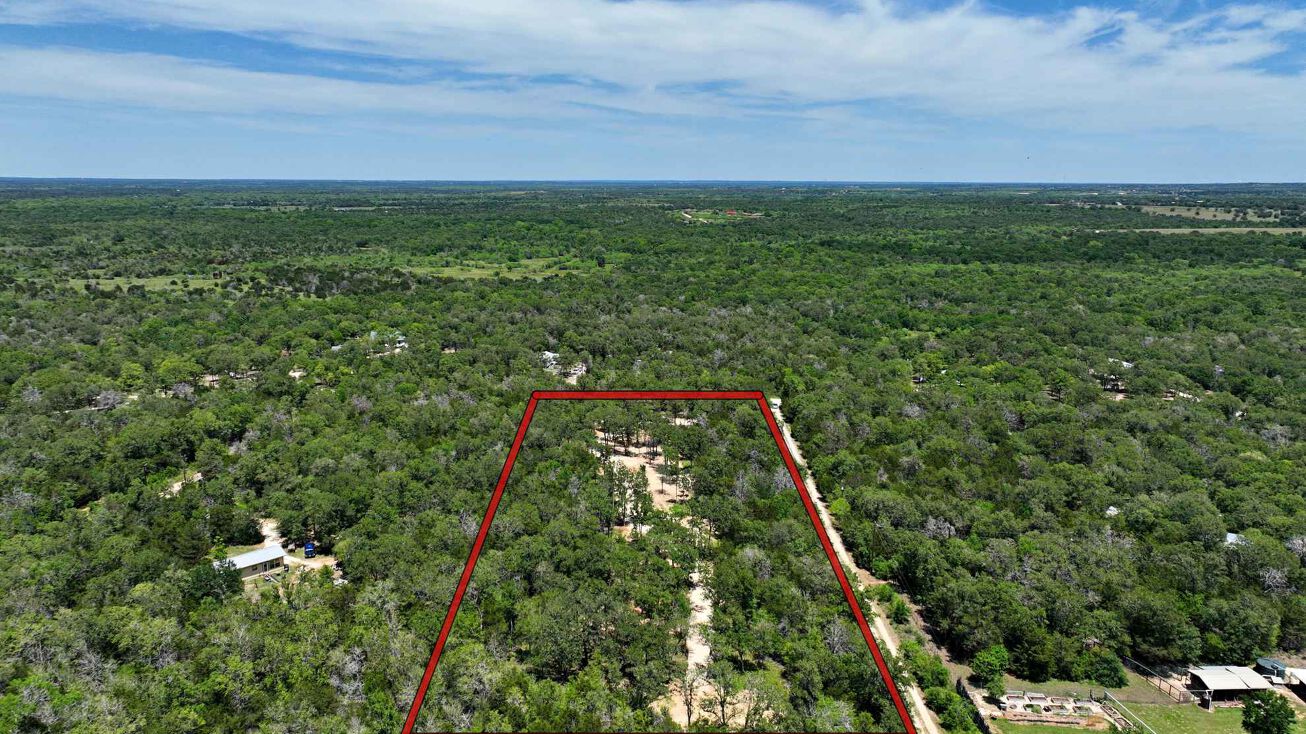 275 Jack Pine Rd, Red Rock, TX 78662