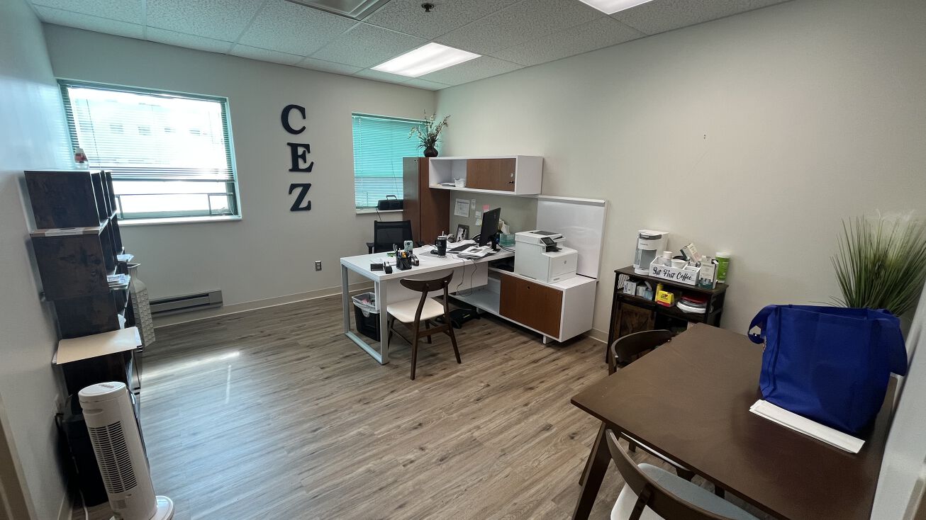 1301 W Forest Grove Rd, Vineland, NJ 08360