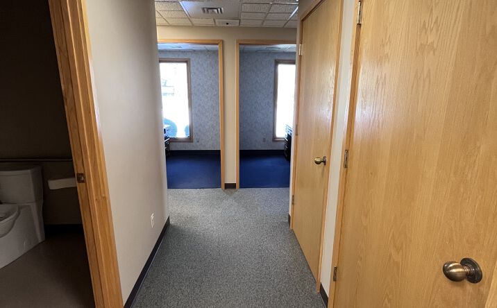 Pictures of Office property located at 5655 Monclova Rd, Maumee, OH 43537 for comps - image #1