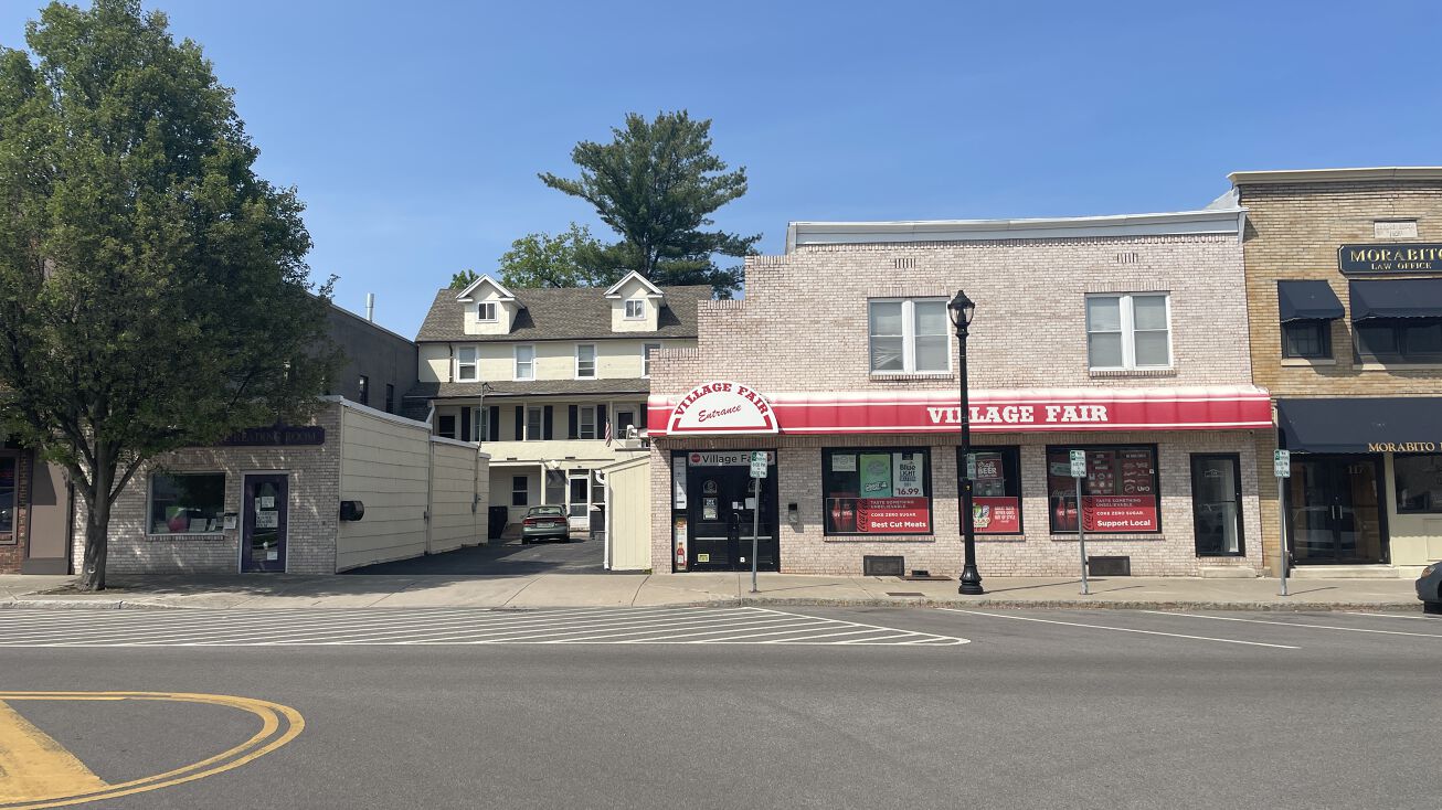 119 W Commercial St, East Rochester, NY 14445