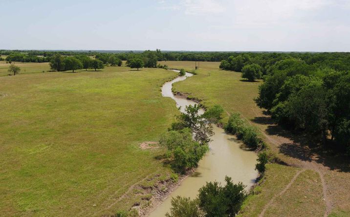 Pictures of Land property located at 224.2 acres in Milam County, Cameron, TX 76520 for sales - image #1