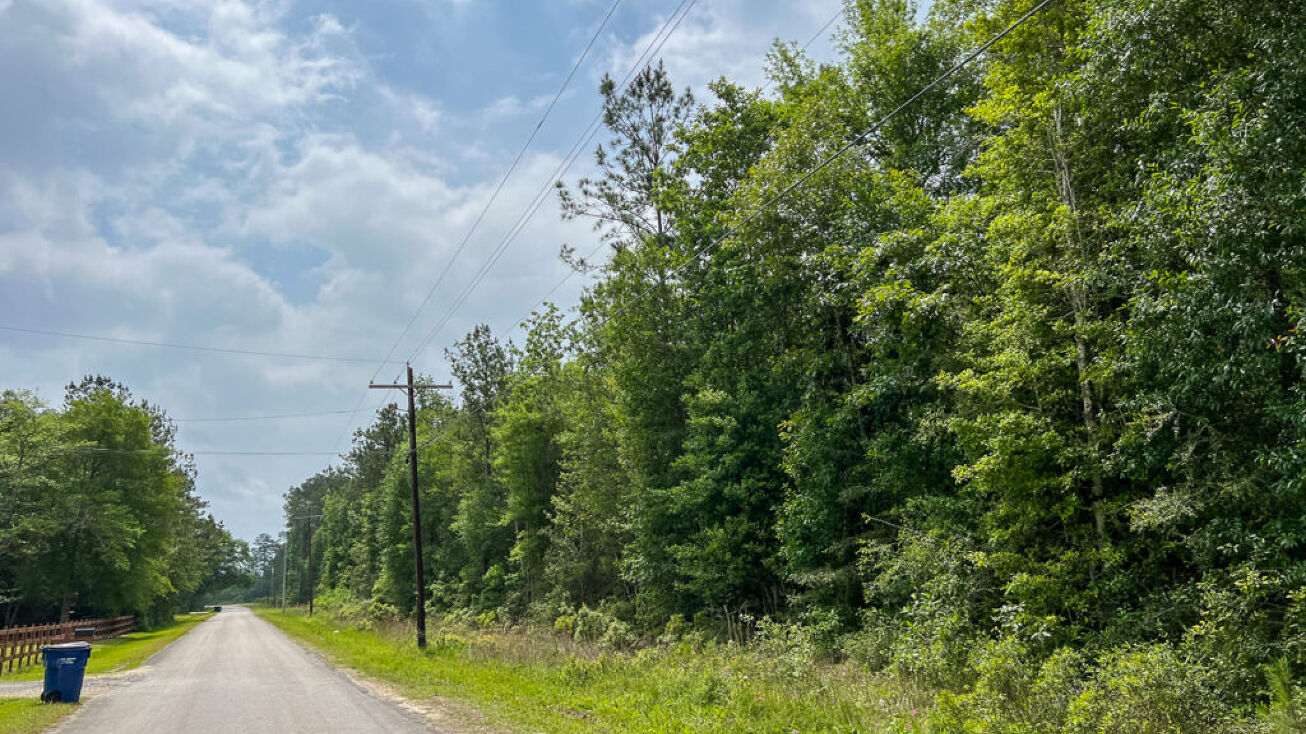 Elise Gore Lane C5, Silsbee, TX 77656