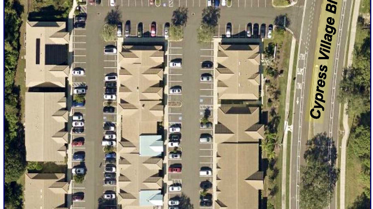 944 Cypress Village Blvd, Ruskin, FL 33573