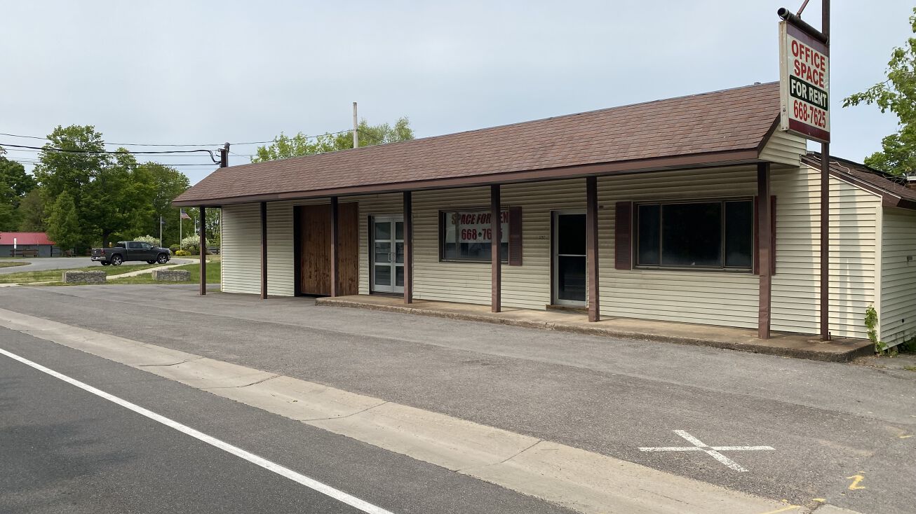 3288 Fulton Ave, Central Square, NY 13036