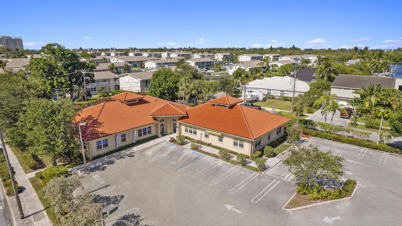 906 Federal Hwy, Boynton Beach, FL 33435