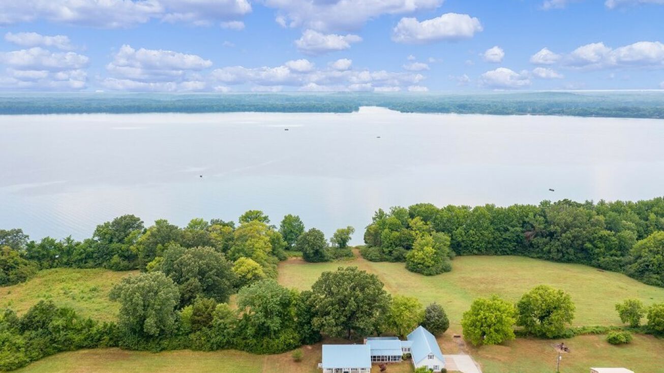 268 Dunaway Ln, New Johnsonville, TN 37134