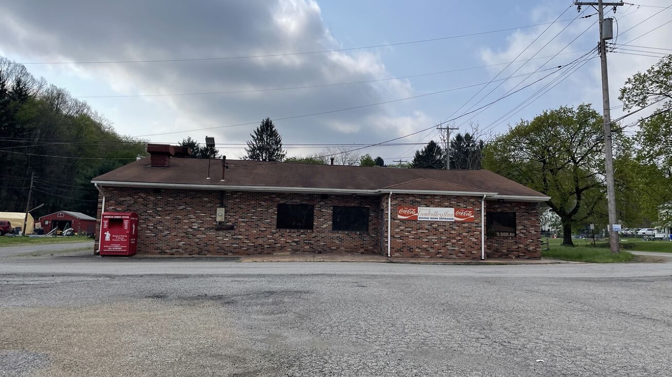1038 Main St, Enon Valley, PA 16120 Retail Property for Sale Enon Valley Inn Restaurant/Bar