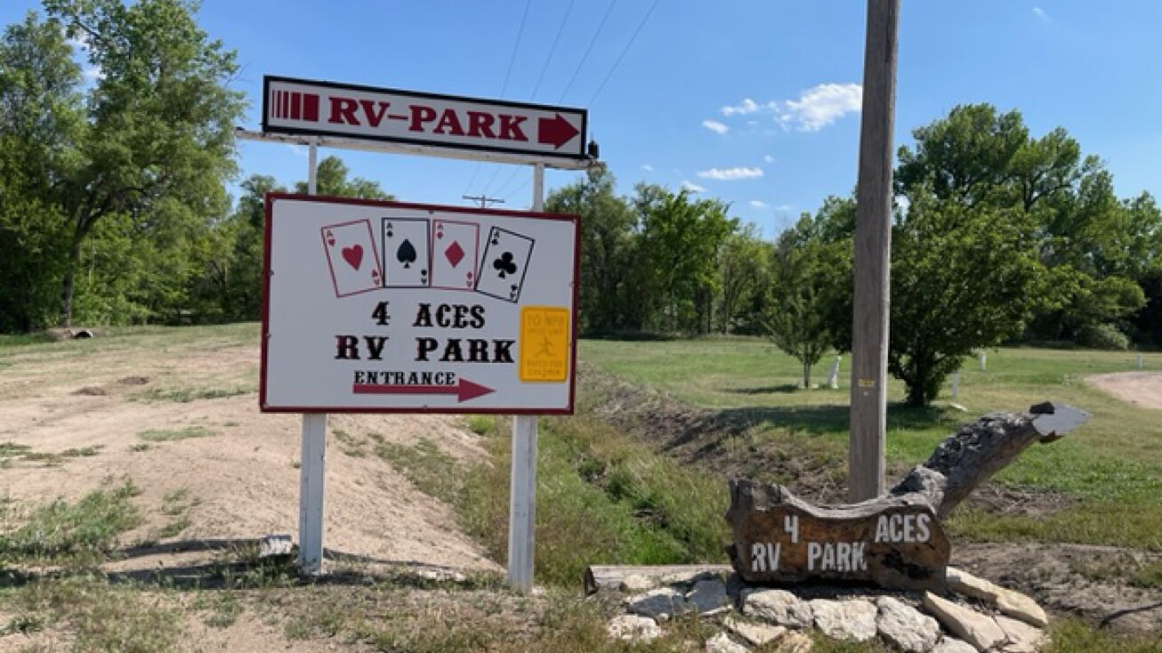 1004 Massachusetts Ave, Kinsley, KS 67547