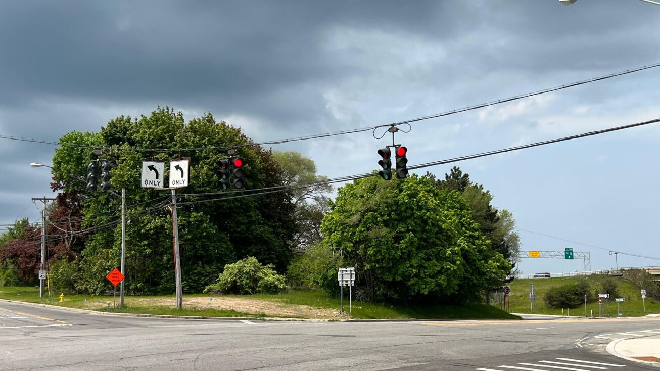 337 Middle Rd, Henrietta, NY 14467