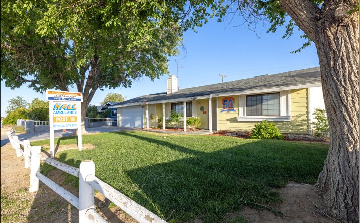 Pictures of Office property located at 9236 California City Blvd, California City, CA 93505 for sales - image #1