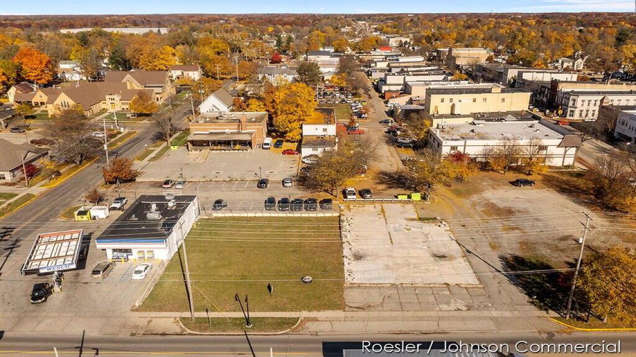 118 W Washington Street, Greenville, MI 48838