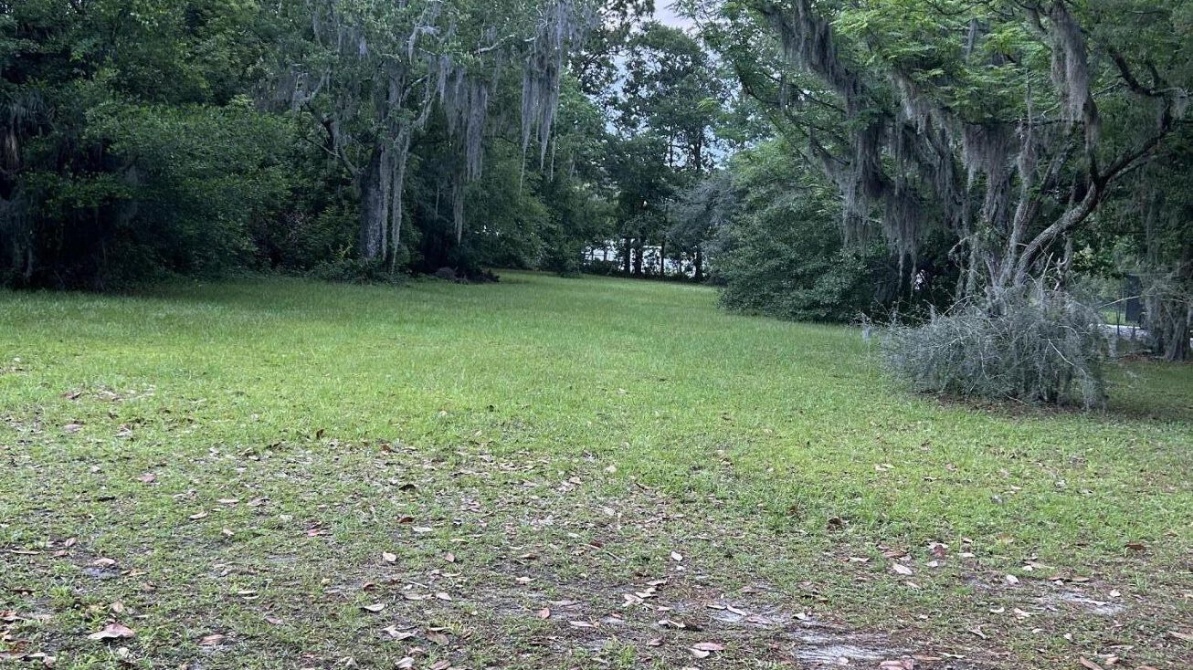 2851 DUNN AVE, JACKSONVILLE, FL 32218