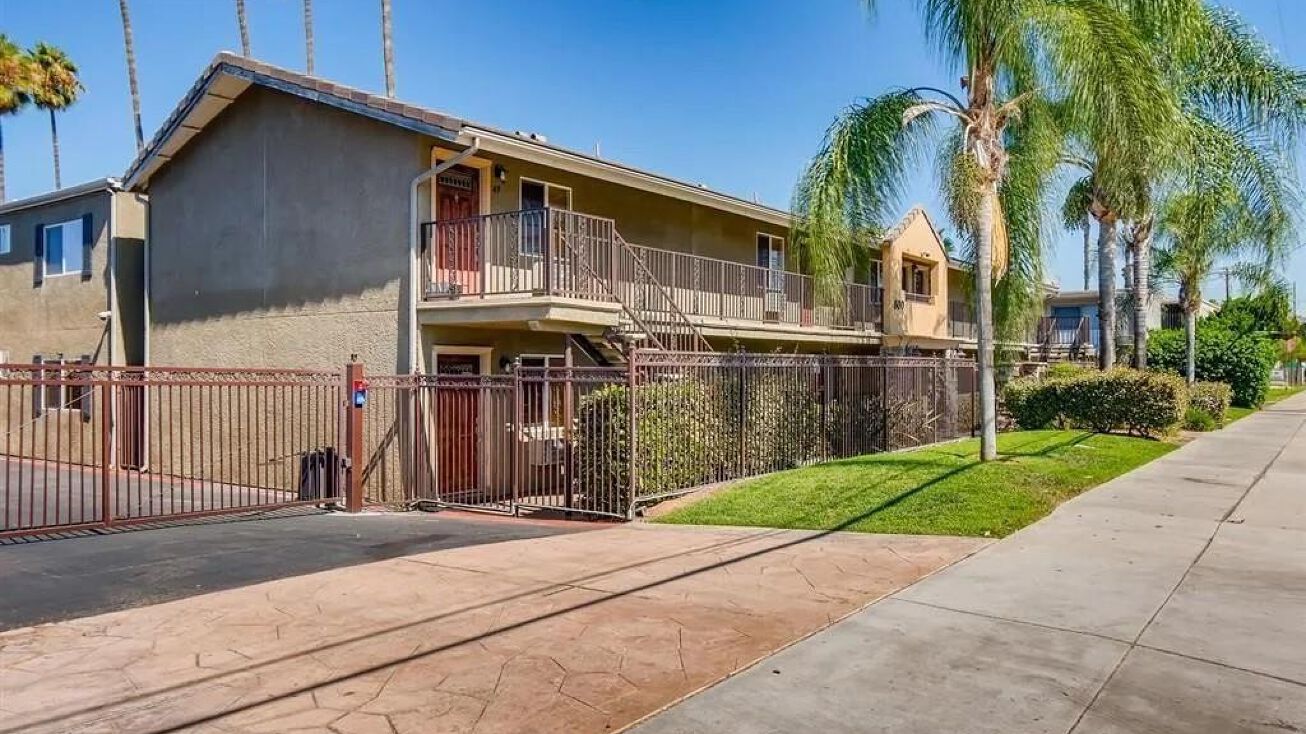 800 N Mollison Ave, El Cajon, CA 92021