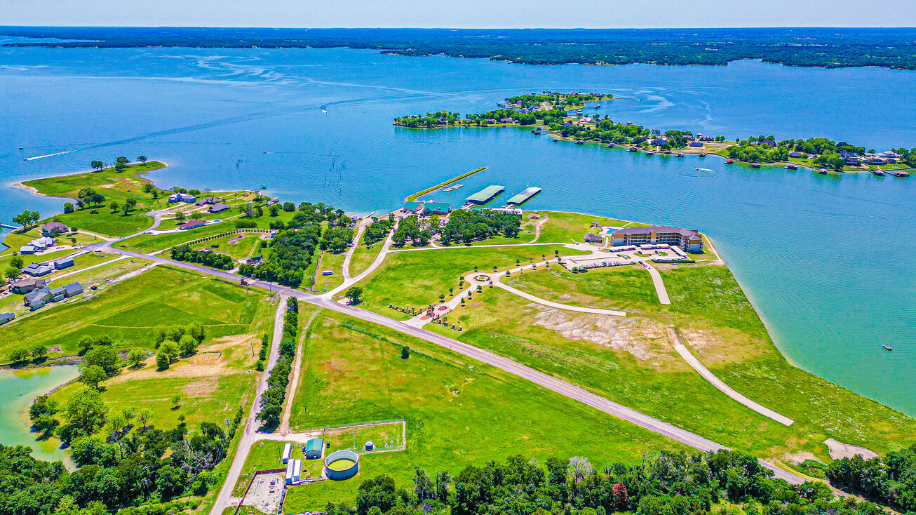 9900 Northshore Blvd, Corsicana, TX 75109