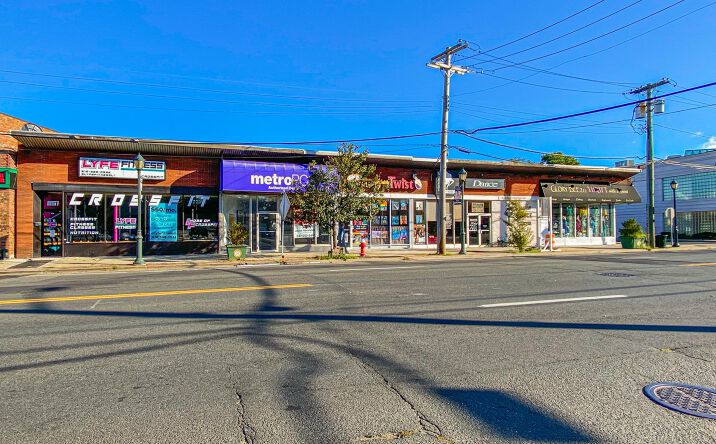 Pictures of Retail property located at 851-861 Merrick Rd, Baldwin, NY 11510 for sales - image #1