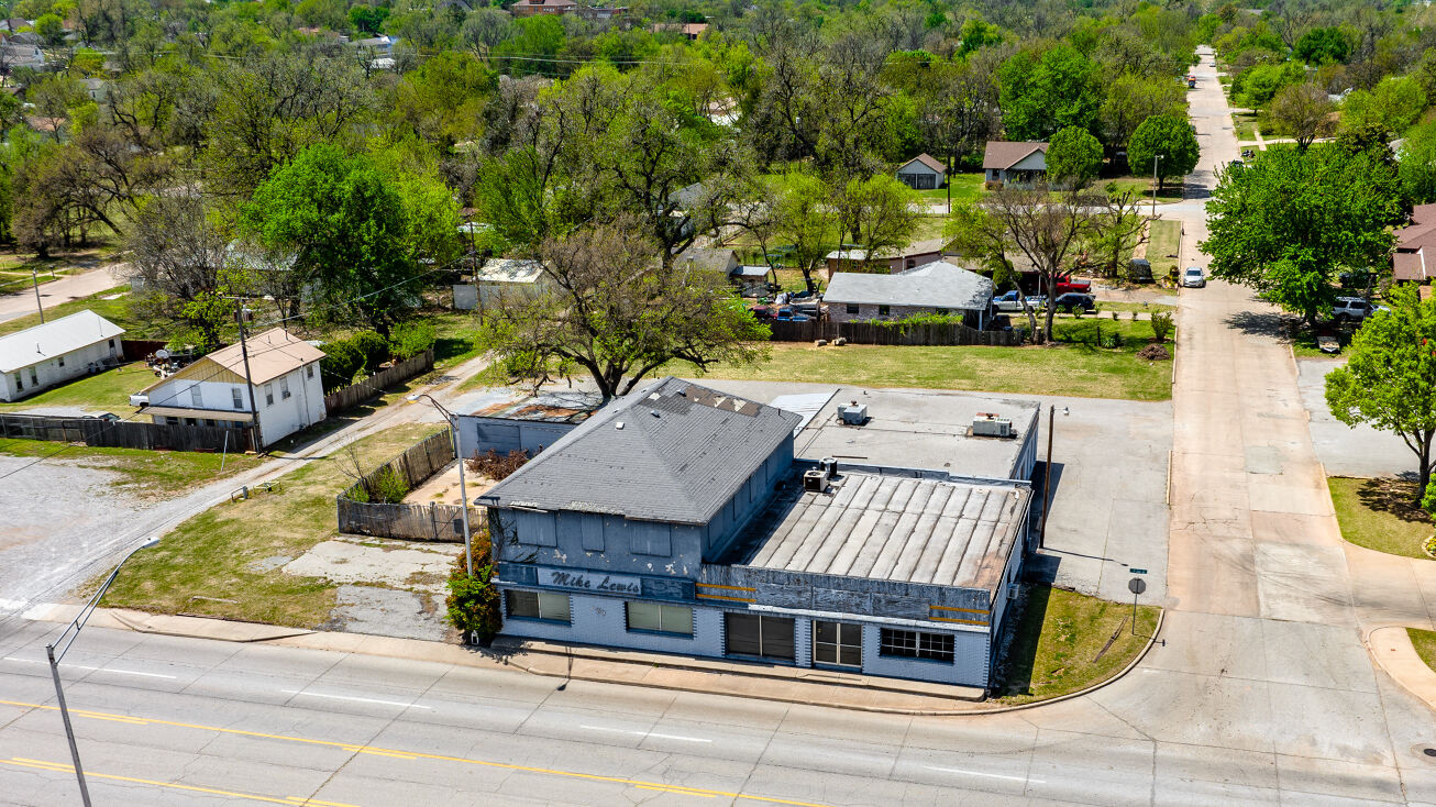 803 SW 2nd St, Lawton, OK 73501