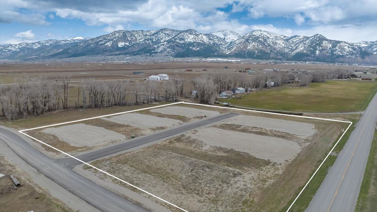 Cedar Creek Road/ 118, Freedom, Wyoming 83120, Thayne, WY 83127