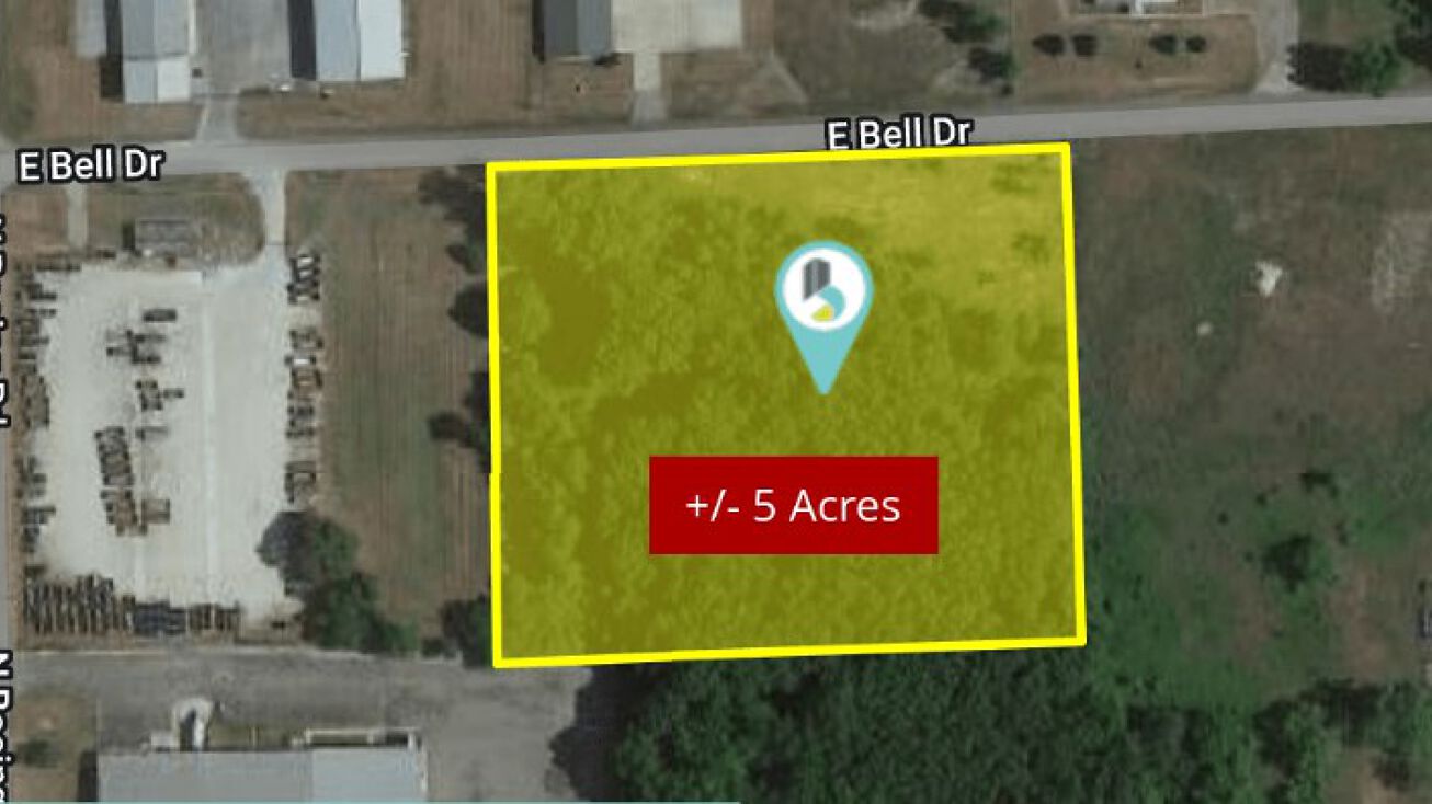 Bell Dr, Warsaw, IN 46582