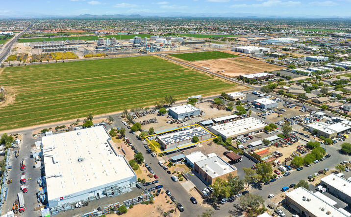 Pictures of Industrial property located at 7611 N 74th Ave, Glendale, AZ 85303 for comps - image #1
