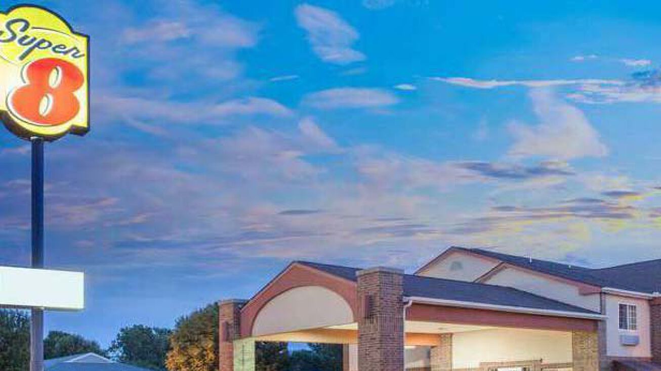 416 W Fir Rd, Carthage, MO 64836