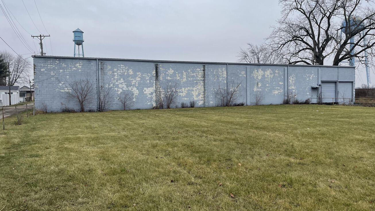 301 E High St, Ansonia, OH 45303