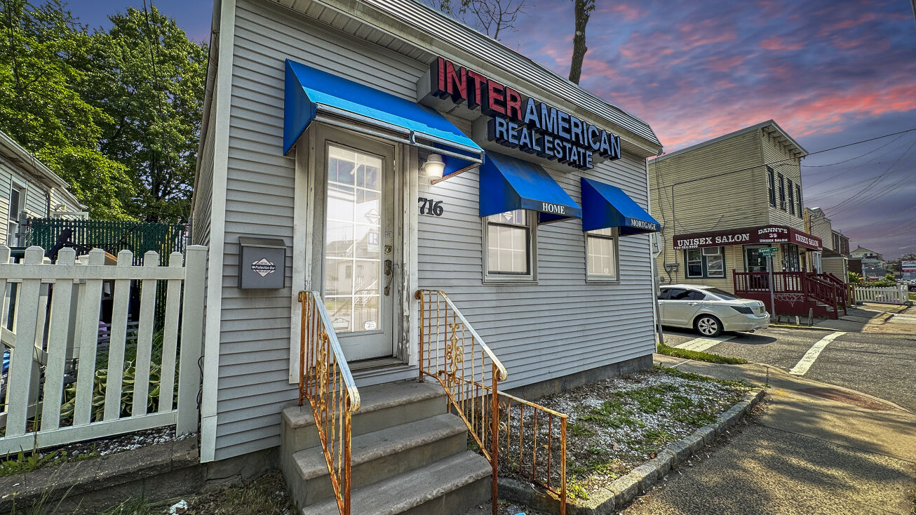 716 Convery Blvd, Perth Amboy, NJ 08861