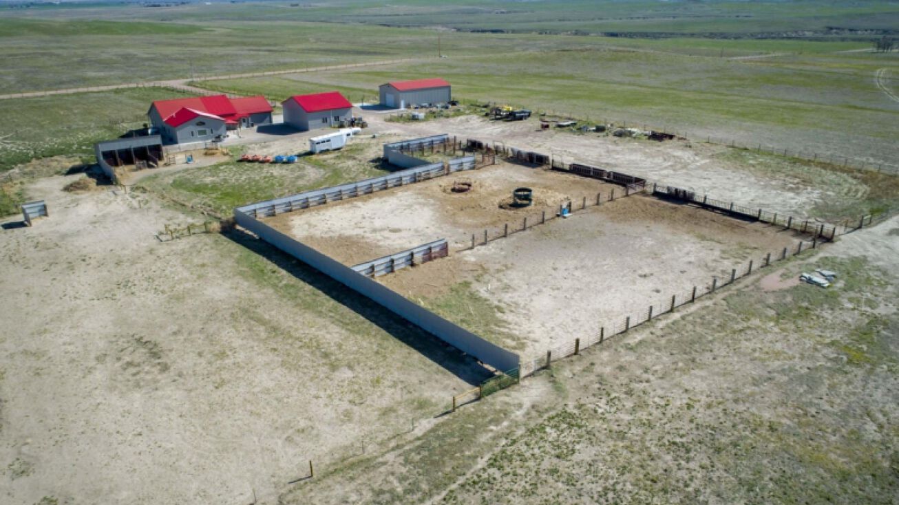 3115 County Rd 68, Lingle, WY 82223