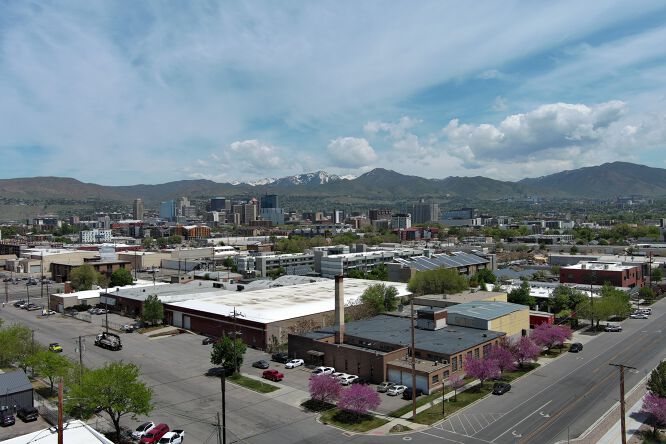Pictures of Industrial property located at 863 S 500 W, Salt Lake City, UT 84101 for comps - image #1